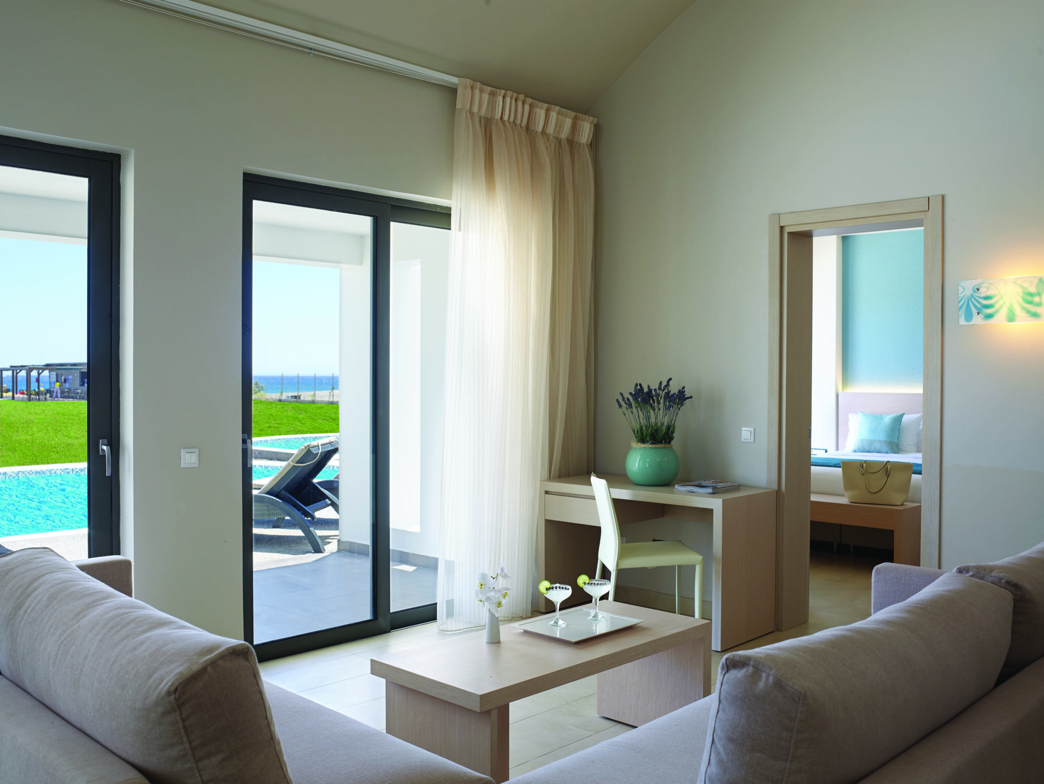Swim Up Zimmer - TUI MAGIC LIFE magazine