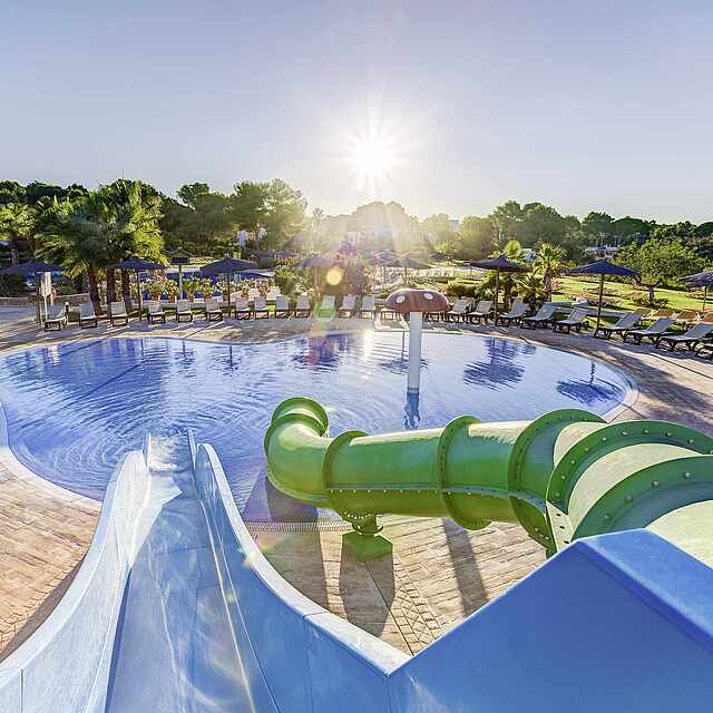 Club Cala Pada, Ibiza - MAGIC LIFE.com