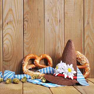 Bei Lebkuchenherzen, Brezeln und typischen bayrischen Hüten denkt jeder sofort ans Oktoberfest.