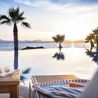 Infinitypool beim Sonnenuntergang im TUI MAGIC LIFE Bodrum