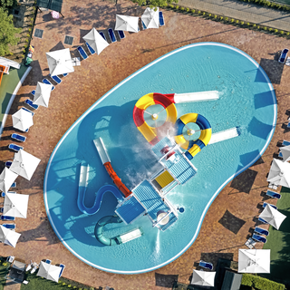 Wasserrutschen, Pool, baden, schwimmen - MagicLife.com