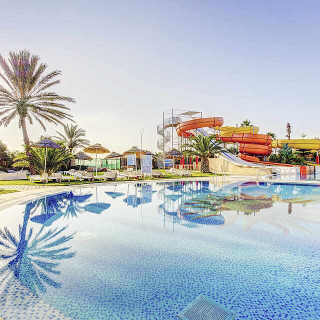 Family Pool im TUI MAGIC LIFE Africana