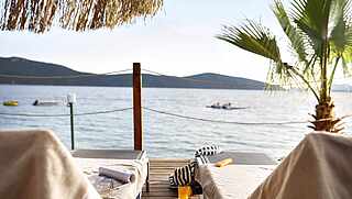 Sonnenliegen im TUI MAGIC LIFE Bodrum